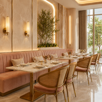 Ensembles de mobilier commercial pour café : Banquette en velours rose capitonnée, canapé, table et chaises de restaurant