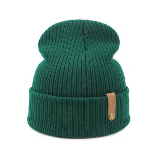 Gorro de Punto Acanalado Premium Personalizado Unisex, Gorros de Invierno con Rayas en el Borde para Hombre y Mujer - Product Image 2