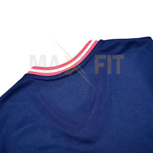 Uniforme de fútbol para hombres, uniforme cómodo y transpirable, hecho en paquistaní, de alta calidad, por MAXFIT - Product Image 5