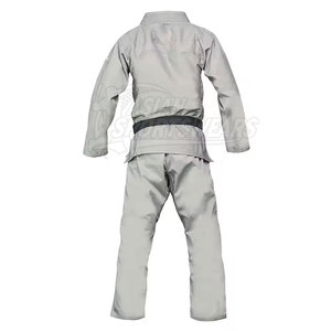 Kimono de qualité supérieure pour hommes avec ceinture confortable et matière légère - Product Image 2