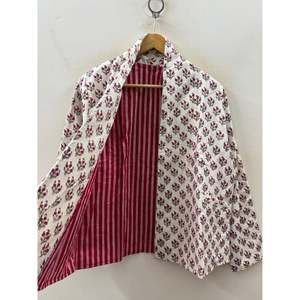 Chaqueta Bomber Acolchada de Pana Bagh Bordada a Mano con Flores de Rubí Talla XL Transpirable para Otoño/Invierno en Color Marfil - Product Image 3
