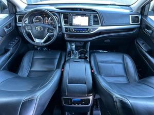 Toyota Highlander XLE 2015 - Product Image 5