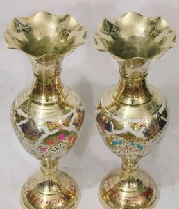 Vase long en laiton pakistanais artisanat, décor à la maison en laiton, laiton antique de qualité supérieure - Product Image 3