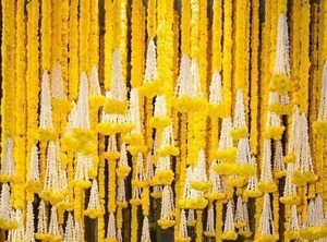 Vente en gros de guirlandes de fleurs artificielles Haldi Mandap & Home Decor Festival Décoration florale décorative - Product Image 3