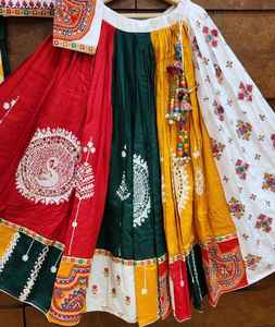 Nouveau Superhit Entièrement Cousu Faux Georgette Bandhani Imprimer Lehenga Choli Exclusif Broderie Travail Traditionnel Hiver Tendance - Product Image 3