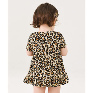 Conjunto de Bodysuits de Bambú para Bebé con Silueta en A y Cintura Natural, Incluye Diadema - Product Image 5