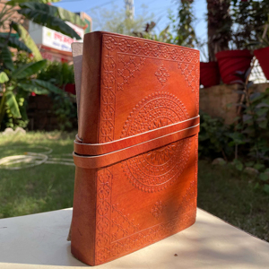 Diario de Cuero Genuino con Diseño de Dragón Tallado a Mano y Detalles de Piedras Preciosas, Cuaderno de Bocetos Vintage Recargable, Cuaderno de Viaje Personalizado - Product Image 6