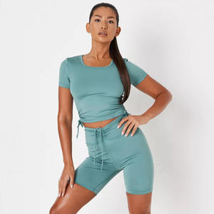 Ensemble de yoga ajusté sans couture pour femmes Ensemble de yoga 2 pièces à demi-manches Nouveau design Ensemble de yoga deux pièces léger pour le fitness - Product Image 2