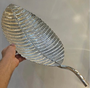 Bandeja redonda de fundición de aluminio con superficie pulida, apta para lavavajillas ecológica y duradera para procesamiento de alimentos y uso en talleres - Product Image 2