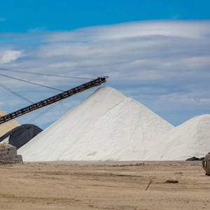 Arena de sílice de cuarzo natural de grado fino/grueso para aplicaciones industriales - Product Image 3