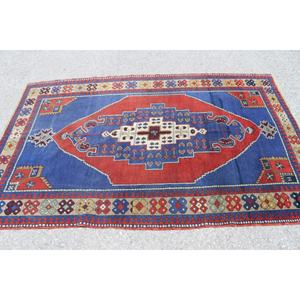 Alfombra Turca de 4.5x7.1 pies, Alfombra Vintage, Alfombra Sólida Azul y Roja - Product Image 3