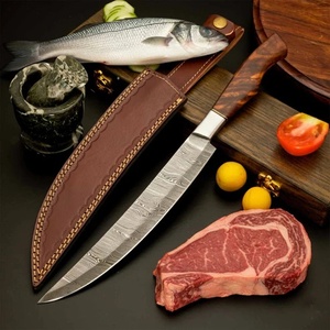 Cuchillo de Chef de Acero Damasco de 67 Capas Hecho a Mano con Funda de Cuero, Ambidiestro, Ecológico, OEM Disponible - Product Image 1
