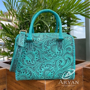 2025 meilleure vente en gros cuir repoussé à la main en cuir de vachette durable sac de voyage nuit week-end sac de sport avec fermeture éclair - Product Image 1