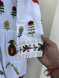 เดรสแม็กซี่ปักลายทำมือ100% ผ้าฝ้ายโบฮีเมียนสำหรับผู้หญิง - Product Image 3