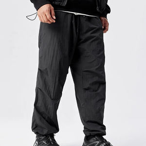 Pantalones Deportivos Unisex Personalizados con Logotipo, de Nailon/Crinkle, Corte Regular, Cortavientos de Moda, Talla Grande, Pierna Ancha - Product Image 2