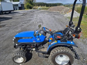 Tractor de un solo eje Solis de 26 m con motor y caja de cambios de 22 HP - Product Image 2