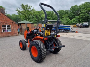 Tracteur de pelouse B2-261 Kubota d'occasion en gros à vendre - Product Image 4