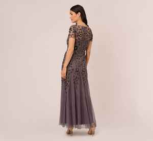 ชุดแต่งงานสำหรับคุณแม่เจ้าสาวทรงเอไลน์ยาวกรอมพื้น ประดับลูกปัดสีขาวแพลตตินัม พร้อมงานปัก - Product Image 6