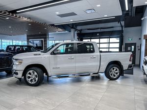RAM 1500 BIG HORN 4X4 CREW CAB 2022 USADO, Volante a la Izquierda/Derecha - Product Image 3