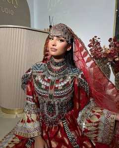 202t5 NOUVEAUX DESIGNS AFGHANI ROBES FEMME TAILLE ET COULEURS PERSONNALISÉES BRODERIE FAITE MAIN AFGHAN KUCHI VINTAGE ROBES POUR FEMMES - Product Image 4