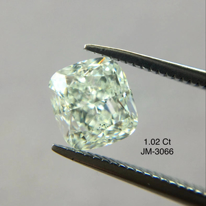 Coussin brillant de couleur vert pâle de 1.02 carats SI1 100% naturel IGI certifié diamant précieux fantaisie en vrac pour l'utilisation de bijoux - Product Image 1