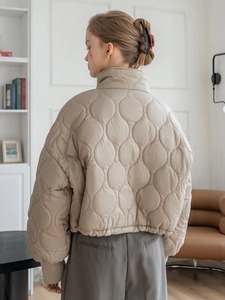 Recién llegados, chaqueta acolchada de burbujas de invierno a la moda para mujer, mangas esponjosas de longitud corta con cremallera, estampado transpirable de nailon - Product Image 2