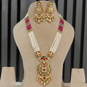 Elegante conjunto de collar Jadau chapado en oro de alta calidad con pendientes Para Boda y colección de ropa de funciones para mujeres y niñas - Product Image 1