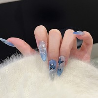 Sky Flutter Amande Stiletto Forme Bleu & Blanc Cat-Eye Shimmer Effet Nacré Blanc Acrylique Ongles Pré-conçus