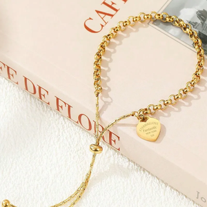 Pulseras de moda en forma de corazón de estilo simple y clásico francés 304 acero inoxidable y chapado en oro de 18 quilates disponibles a granel - Product Image 1