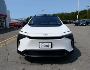 Buen Precio, BZ4X XLE 2025, SUV Compacto Totalmente Eléctrico, 252 Millas de Autonomía (FWD), Listo para Enviar - Product Image 1