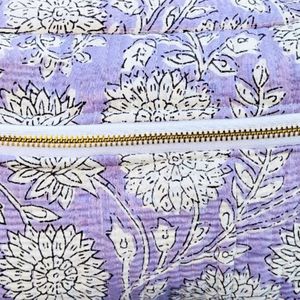 Bolsa de Maquillaje Artesanal de Algodón con Cierre, Diseño Floral, Acolchada, Portátil, Organizador de Viaje - Product Image 6