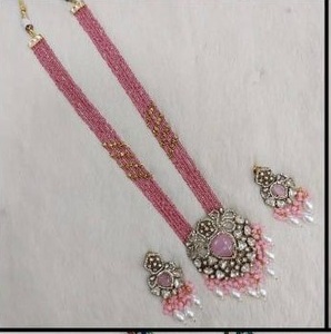 Ensemble de bijoux de mariée en cuivre classique collier et boucle d'oreille en alliage de Style Vintage de luxe personnalisé pour les fêtes de mariage célébrations spéciales - Product Image 3