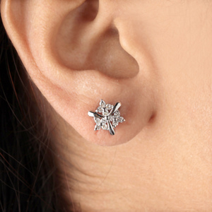 Pendientes de Diamantes Naturales en Forma de Flor, Oro Blanco de 14k, Estilo Bohemio, Joyería Fina para Uso Diario, Unisex - Product Image 6
