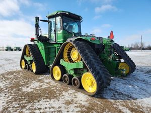 Tractor Agrícola MAVERICK 2025 9RX 540 de 210HP, Verde, con Tracción en las 4 Ruedas y Transmisión por Engranajes - Product Image 4