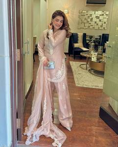 Nueva Colección de Diseñador: Salwar Kameez de Seda Romana para Mujer, Completamente Cosido, de Secado Rápido, Listo para Usar, para Fiestas, Todas las Temporadas - Product Image 3