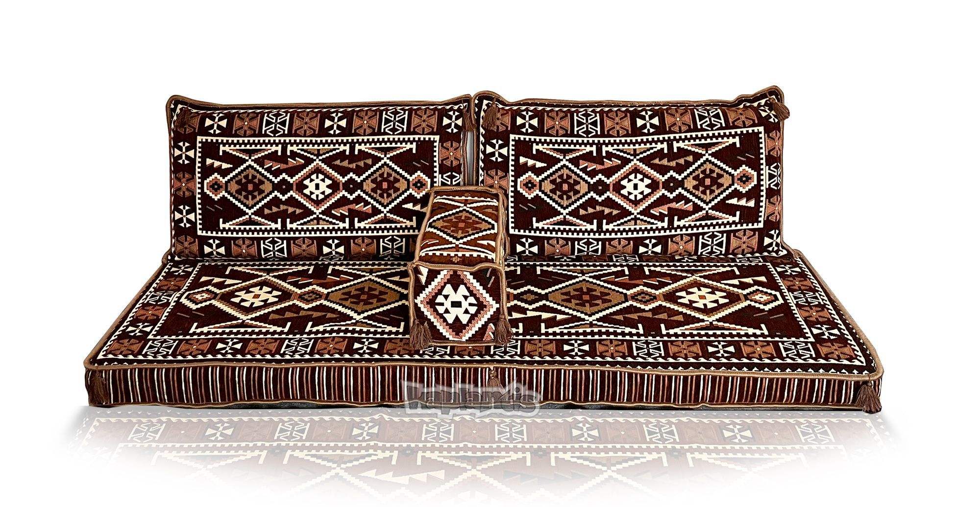 สีน้ำตาล