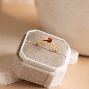 Anillo Minimalista de Plata de Ley 925 con Incrustaciones de Circonita Amatista en Corte Esmeralda, Chapado en Oro, Joyería de Moda para Mujer - Product Image 4