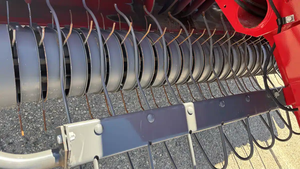 Nouvelle presse à balles carrées et presse à balles rondes pour ensilage Massey Ferguson 1840 robuste / Presse à balles carrées Massey Ferguson 1840 2014 - Petite taille - Product Image 2