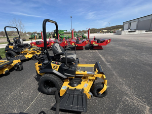 Tondeuse autoportée à essence 2026 Hustler FASTRAK 5000W, robuste, industrielle, moteur 4 temps, hauteur de coupe max. 1000 mm - Product Image 5