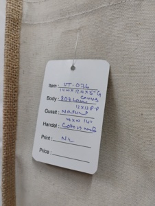 กระเป๋าผ้าแคนวาสเคลือบลามิเนตแบบเปิดปิด ผลิตในอินเดีย ใช้ซ้ำได้ ทนทาน เหมาะสำหรับใส่ของชำ ตลาด ช้อปปิ้ง กันน้ำ เป็นมิตรกับสิ่งแวดล้อม - Product Image 4