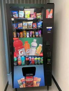 Máquina Expendedora Combinada Totalmente Automática para Snacks y Bebidas, Uso Mundial, SDK, Pantalla Táctil de 55 Pulgadas, Refrigeración Termoeléctrica/de Absorción, ADA - Product Image 2