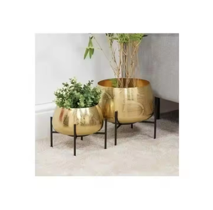ชุดที่ปลูกต้นไม้กลางแจ้งทำจากเหล็กเคลือบทอง2ชิ้นที่ทนทานเป็นมิตรกับสิ่งแวดล้อมใช้ในสวนบ้านงานแต่งงานใช้ตกแต่งในงานแต่งงาน - Product Image 3