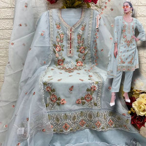 Ensemble Santoon Shalwar Kameez de qualité supérieure avec broderie en organza Vêtements d'hiver confortables pour l'Aïd - Product Image 1