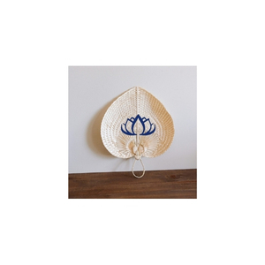 Lotus bleu ventilateurs écologiques artisanat de feuille de palmier en bambou naturel - Product Image 1