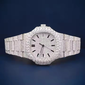 Montre personnalisable faite à la main entièrement sertie de diamants pour hommes VVS Moissanite Quartz Miyota Style sport Bracelet en acier inoxydable Résistante à l'eau - Product Image 1