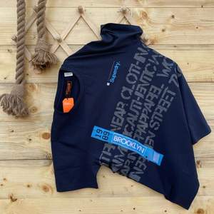 Camiseta de punto liso de algodón 100% de ajuste Regular para hombre de alta calidad logotipo personalizado bordado e impresión diseño de cuello redondo al por mayor - Product Image 5