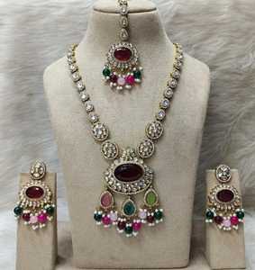 Bijoux indiens Collier ras du cou Multi Kundan Bijoux de mariée indiens Collier traditionnel Polki Kundan avec boucle d'oreille et Mang Tika - Product Image 4