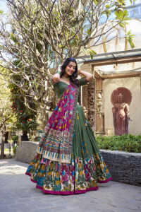 Premium Kalamkari Lehenga Set en Tasar Silk Foil Work y Gotta Patti Dupatta Venta al por mayor Ropa tradicional para bodas Fiestas - Product Image 5