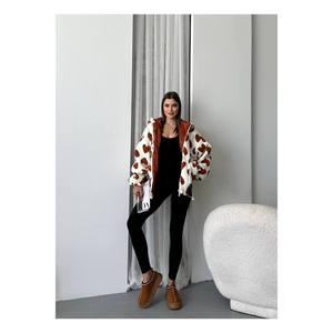 Cappotti da donna alla moda con motivo a cuore in pile con cappuccio - Product Image 1
