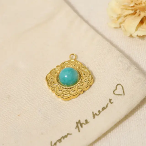 Pendentif vintage fantaisie en forme de pierre d'onyx noir en laiton de 8 mm pour prix de gros et MANGALMAY CORPORATION - Product Image 3